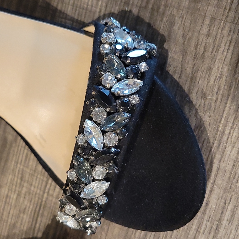 Shoes - Picture 4 of 9